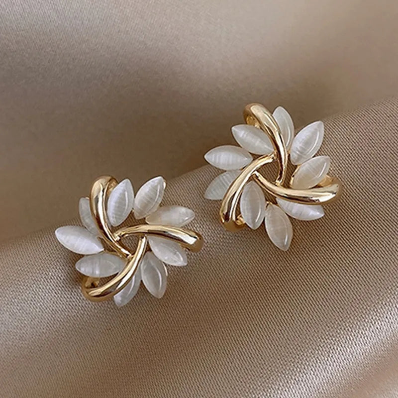 Exquisite Flower Zircon Stud Earings